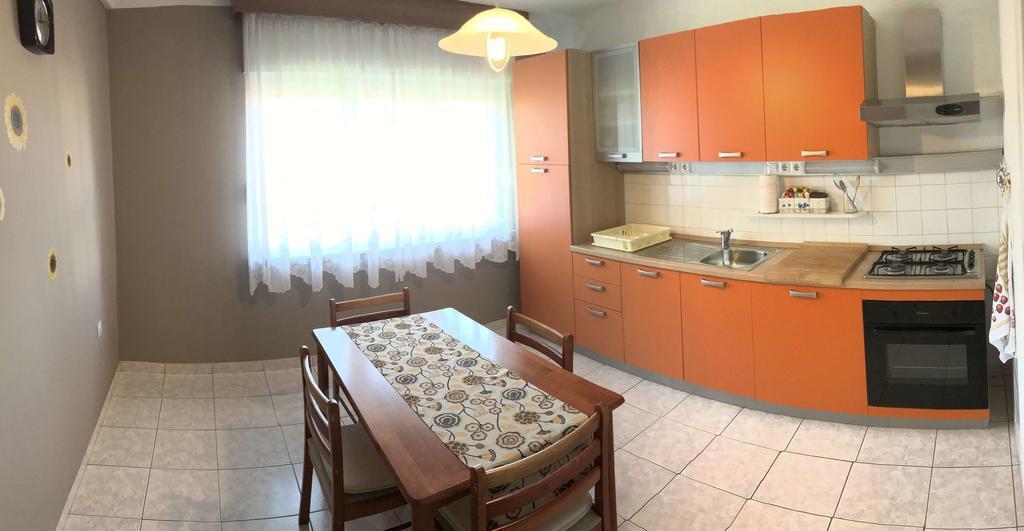 Luka Apartment Pula Exterior foto