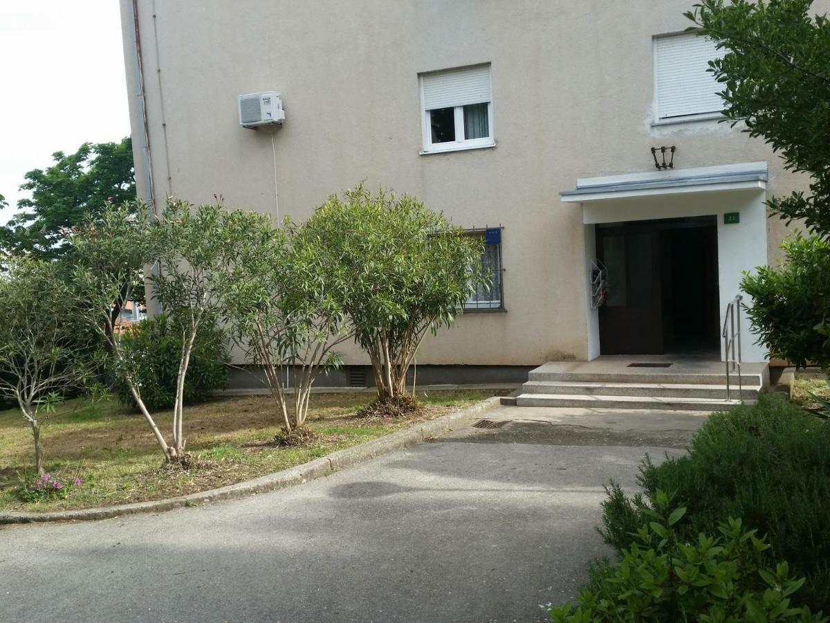 Luka Apartment Pula Exterior foto